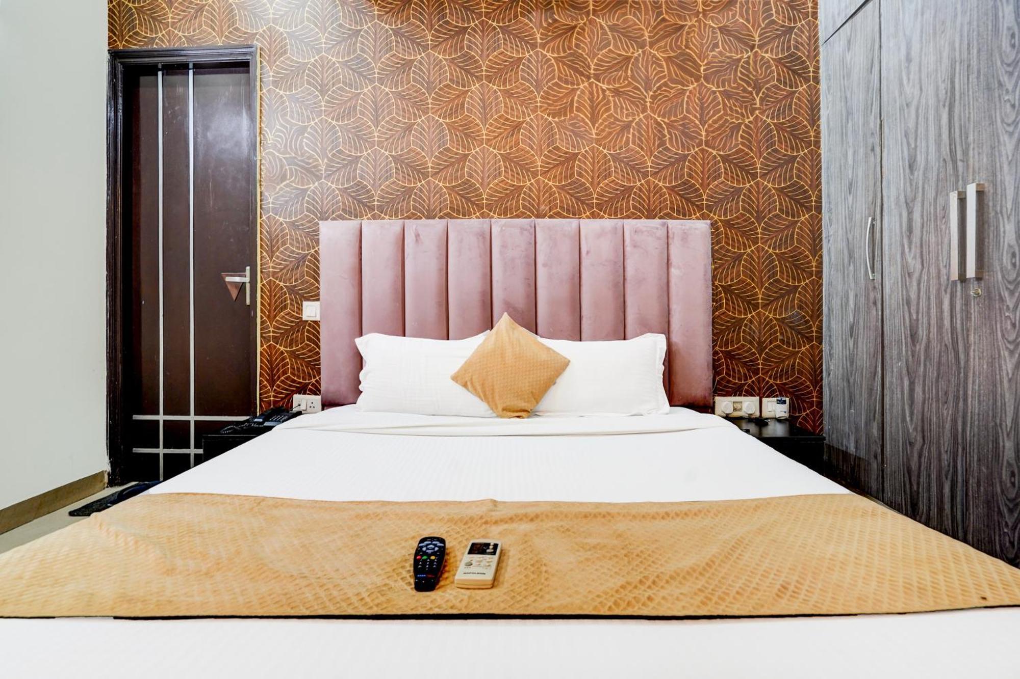 Fabexpress Next Home Gurgaon Ngoại thất bức ảnh